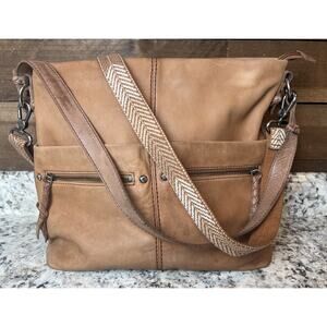 The Sak Ashland Bucket Shoulder Crossbody Purse Bag Tan Leather Boho Indie